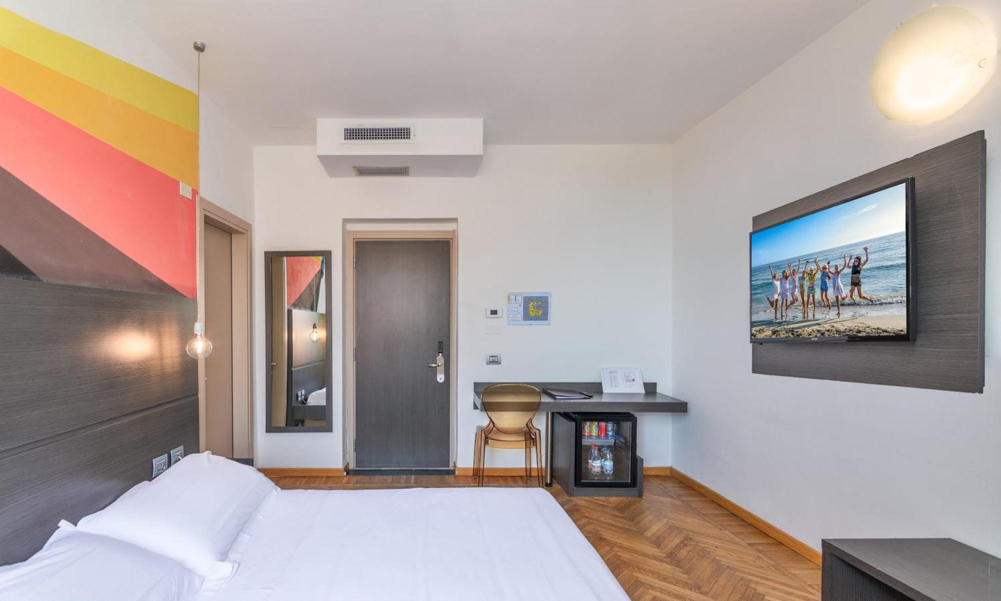 Hotel Tirreno Marina di Massa Ngoại thất bức ảnh