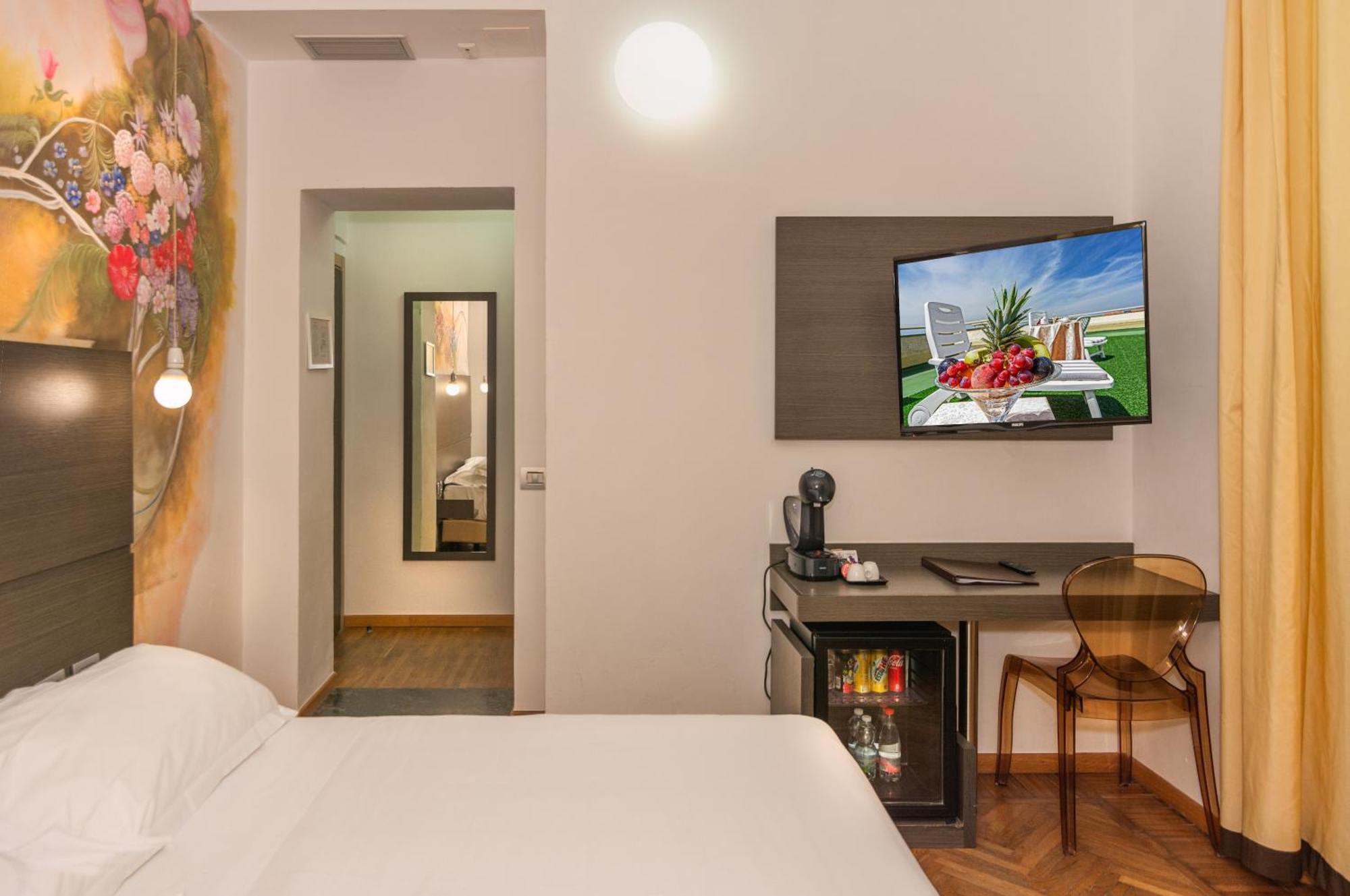 Hotel Tirreno Marina di Massa Ngoại thất bức ảnh