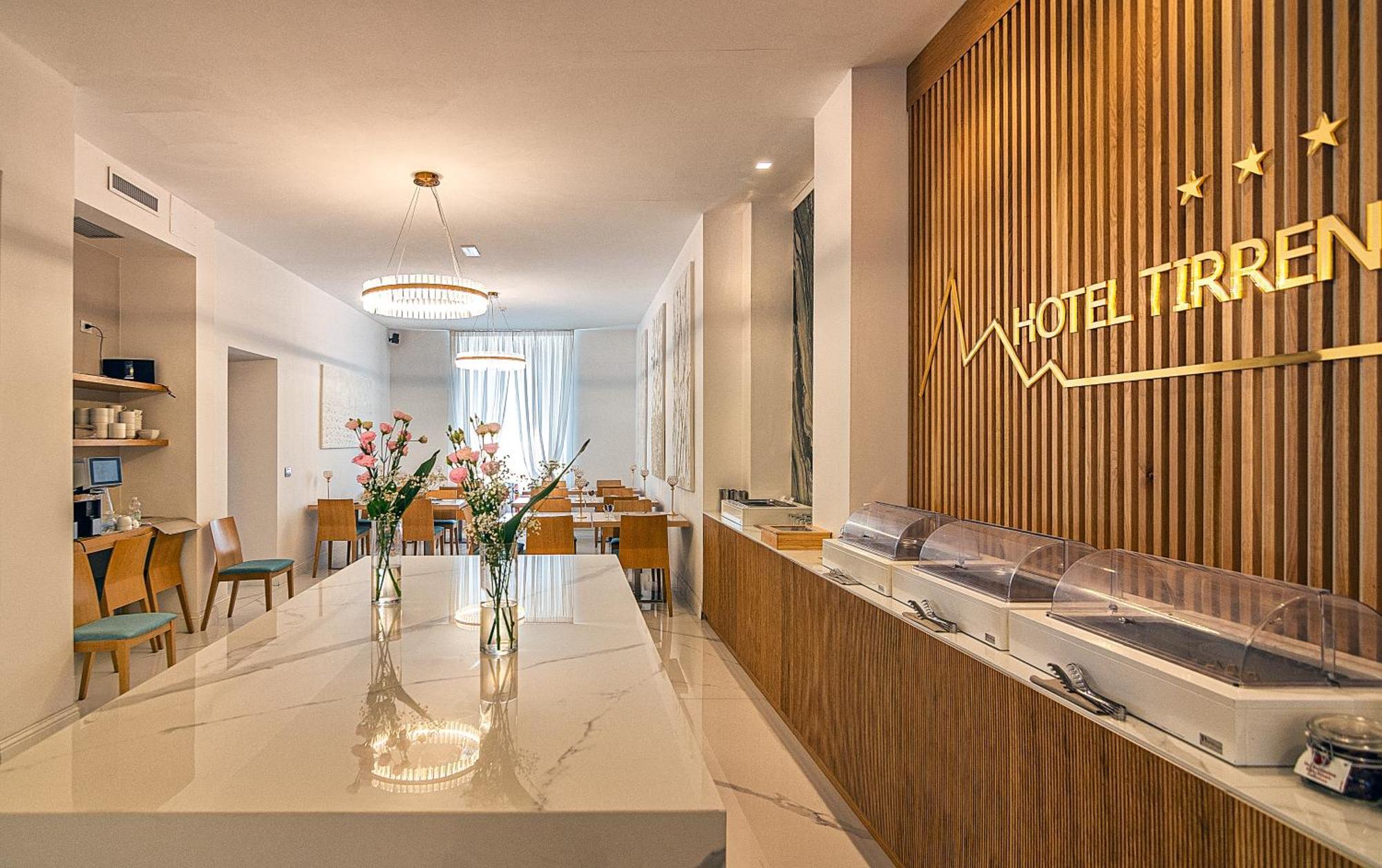 Hotel Tirreno Marina di Massa Ngoại thất bức ảnh