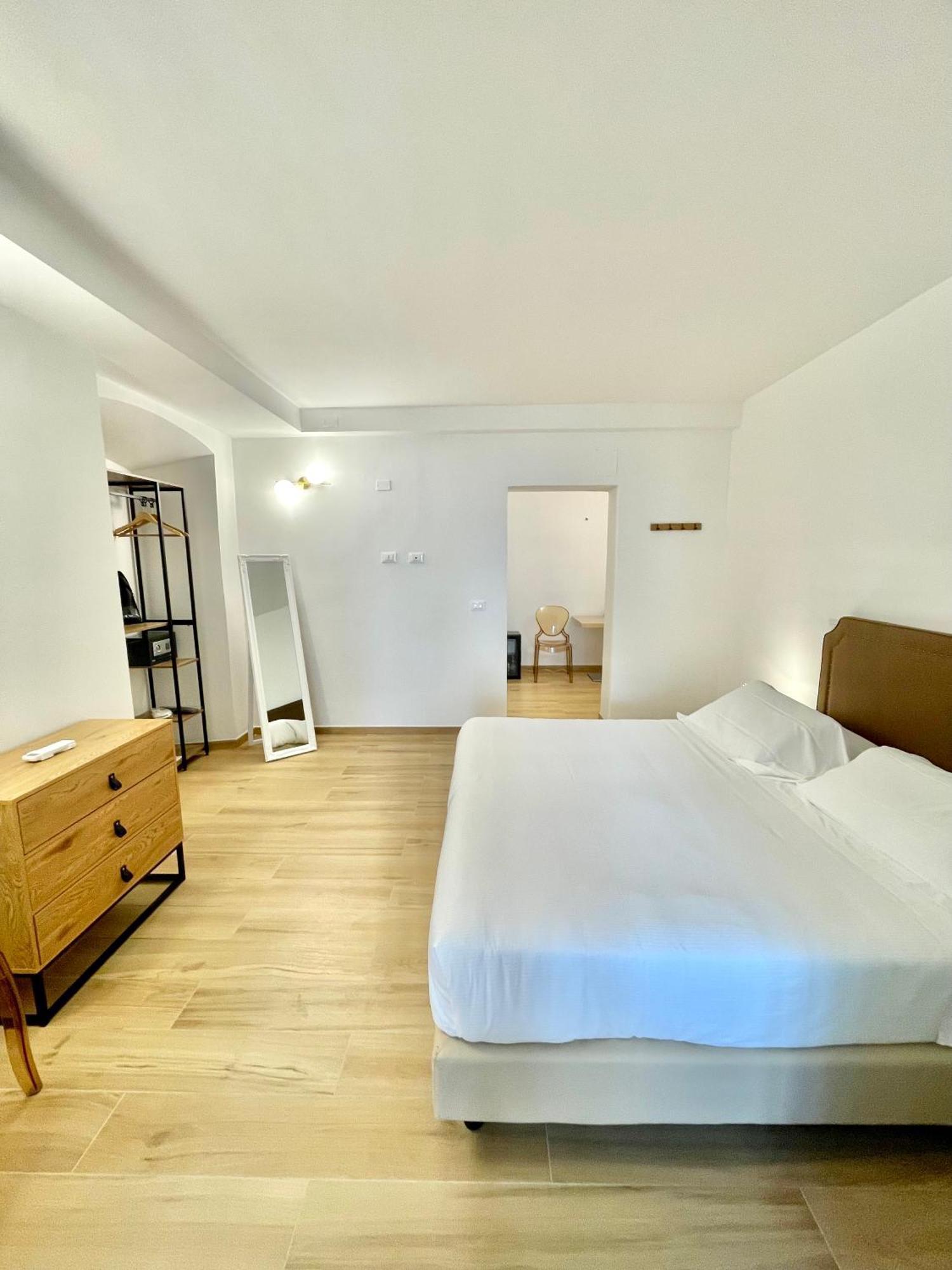 Hotel Tirreno Marina di Massa Ngoại thất bức ảnh